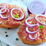 Mettbrötchen